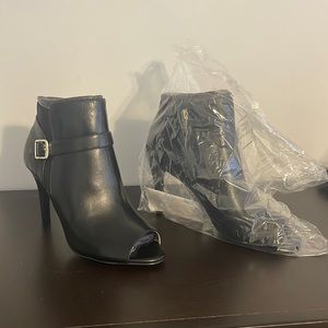 Marc Fisher Black Leather Open Toe Shimmee Boots 3.5 in heels